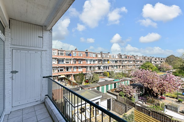 Medium property photo - Medemblikstraat 24, 2547 GX Den Haag